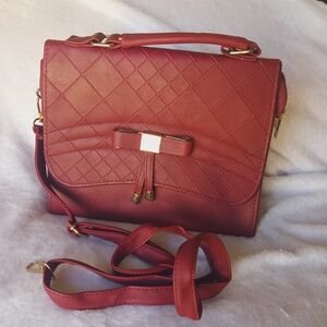 Chic Quilted Crossbody Bag in Deep Red Minimalist Preppy